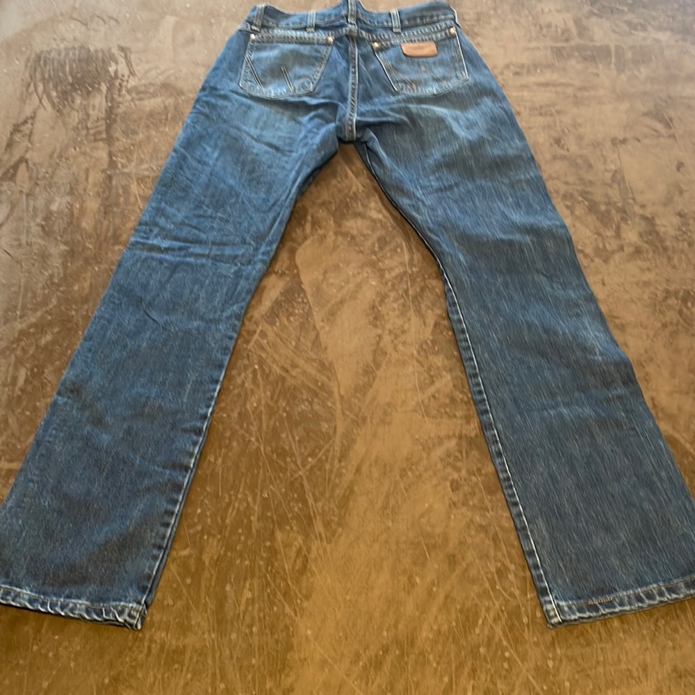 Wrangler Retro (31x34)